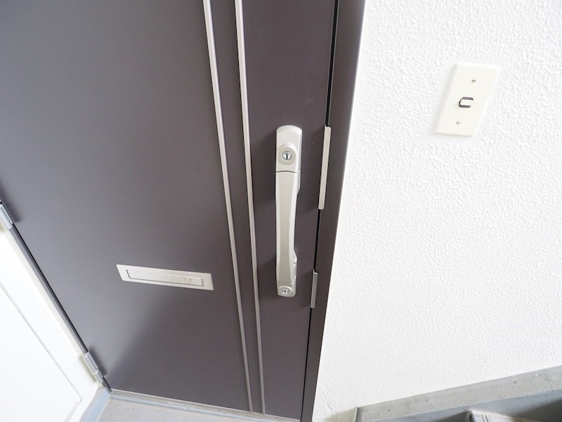 ★ダブルロック式の玄関ドア★