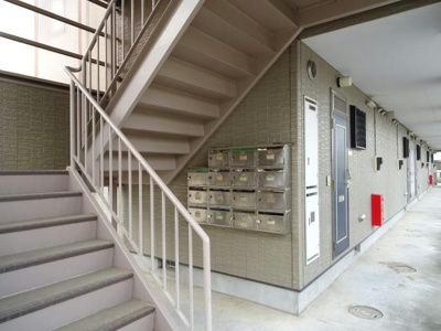 【エントランス】 | Rレイキャッスル | エントランス部分