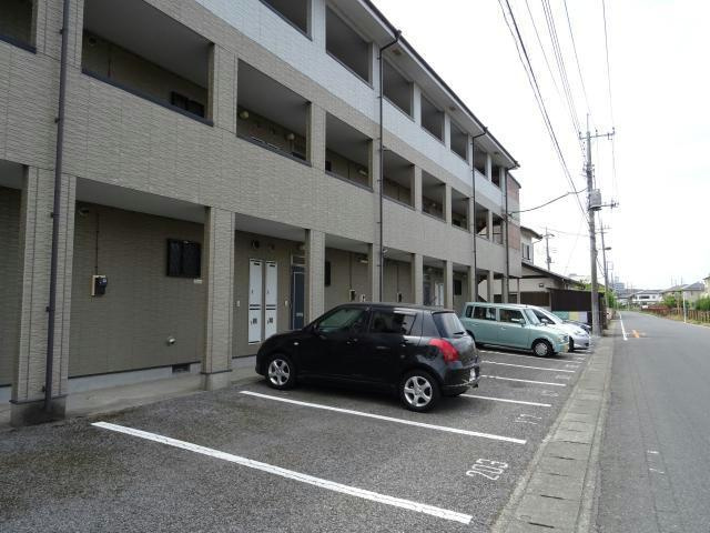 【駐車場】 | Rレイキャッスル | 駐車場