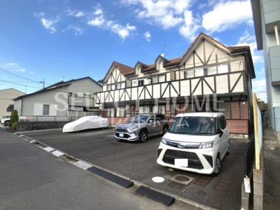 【駐車場】 | ネイ・クレストI | 駐車場に車を止められます