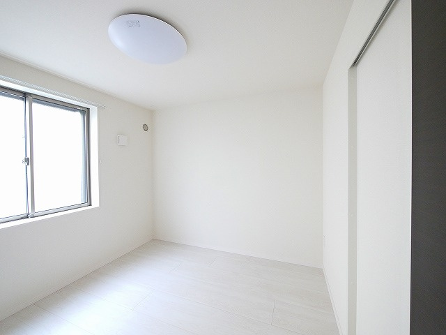 Forest　Presia（フォレスト　プレシア）の洋室|個人の部屋や寝室として使える洋室です