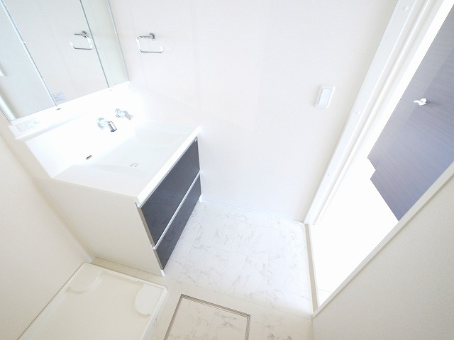 Forest　Presia（フォレスト　プレシア）の洗面所|スペースが確保できる洗面所です