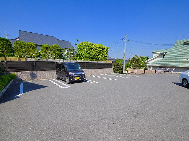 バンジャールの駐車場|駐車場完備です