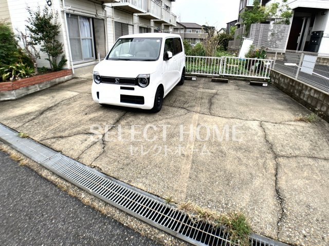 【駐車場】 | パクスフォーレ上地 | カースペースがあります