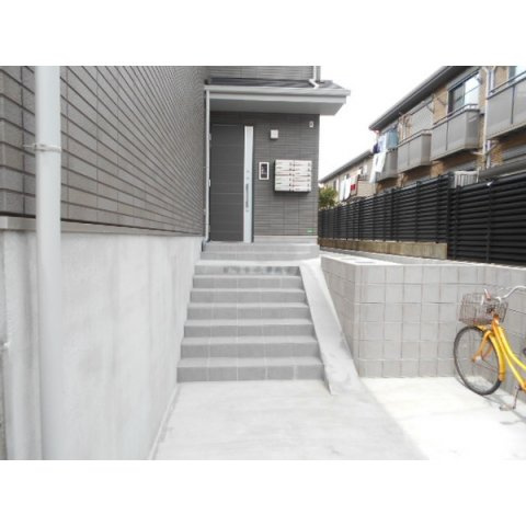 キャメル津田沼Ⅱのエントランス