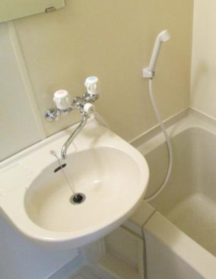 【洗面所】 | 貴和ビル | ゆったりとスペースのある洗面所