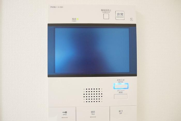 ラフィスタ鷺沼（北棟）の玄関