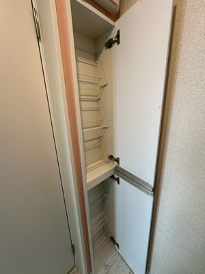 【玄関】 | 登戸グリニッジの杜 | シューズボックス付きで玄関すっきり片付きます！お客様もスムーズにお出迎えできますね♪