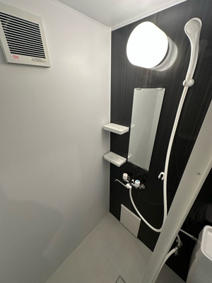 【シャワールーム】 | 登戸グリニッジの杜 | 清潔感のあるシャワールームです！一日の疲れもすっきりリフレッシュできますね♪