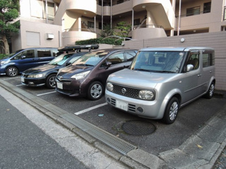 【駐車場】 | 平置き駐車場です。