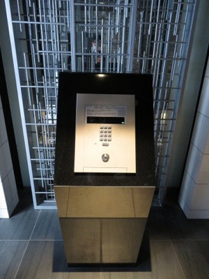 【エントランス】 | プレサンス阿波座駅前