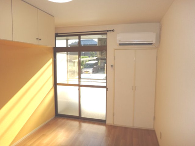 【洋室】 | ブライトハウス | 使い勝手のいい洋室です