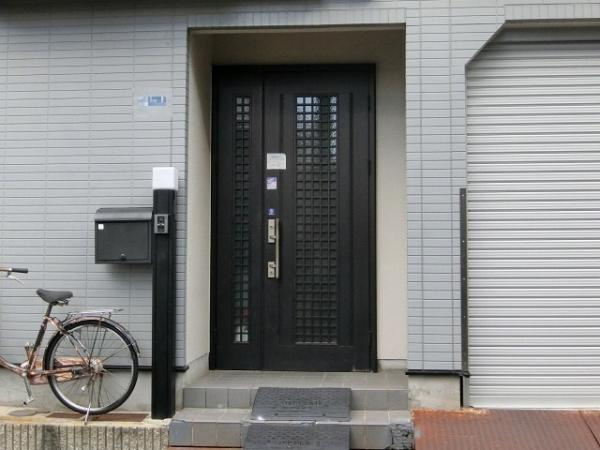 高柳5丁目　中古一戸建ての玄関