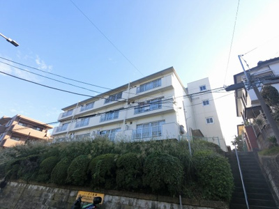 【外観】 | エミネンス昭和坂 | 総戸数２４戸、昭和５１年３月築、管理人は日勤勤務につき管理体制良好です♪