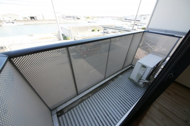 グレイス港町のバルコニー