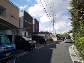 【前面道路含む現地写真】