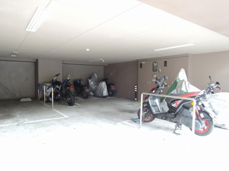 【その他共用部分】 | バイク置場です。