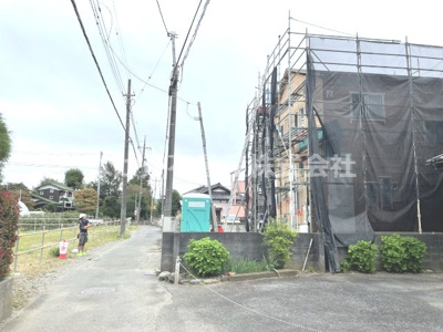 【前面道路含む現地写真】 | 仲介手数料無料　府中市是政１丁目新築戸建て