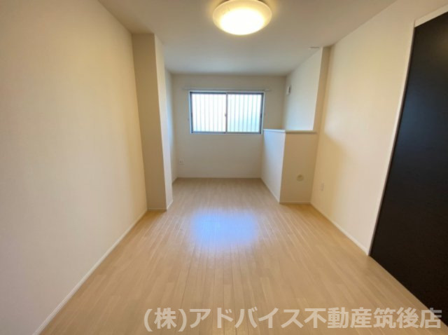 筑後市大字熊野のアパートの洋室