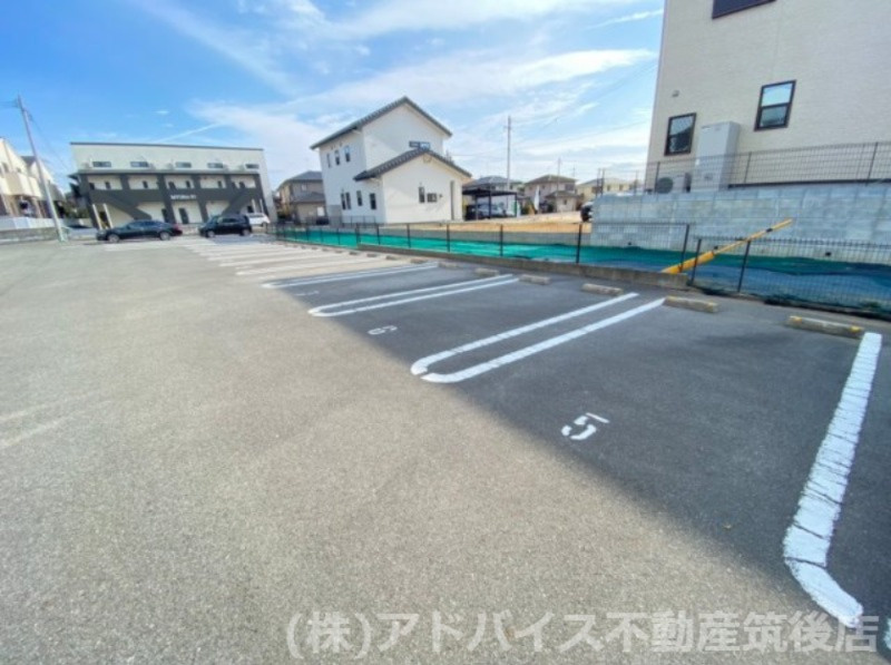 筑後市大字熊野のアパートの駐車場