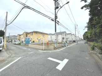 【前面道路含む現地写真】