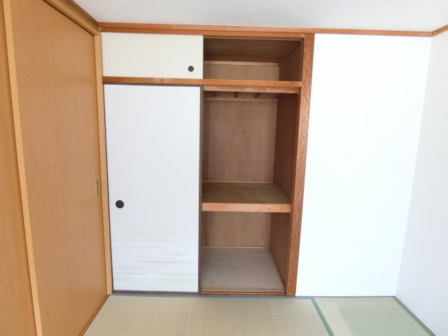 泉ヶ丘コーポラスA棟の収納