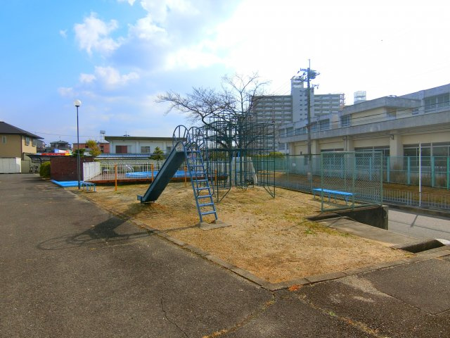 泉ヶ丘コーポラスA棟の周辺