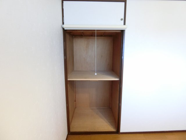 泉ヶ丘コーポラスA棟の収納