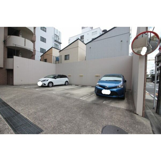 【駐車場】
