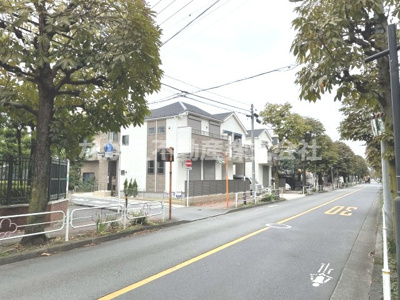 【前面道路含む現地写真】 | 仲介手数料無料　府中市新町１丁目新築戸建て３棟　３号棟