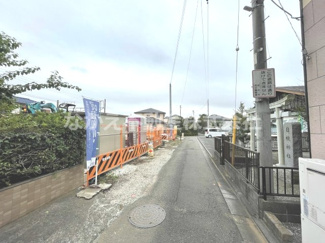 【前面道路含む現地写真】