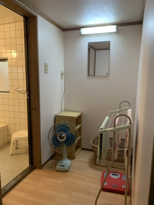 【脱衣所】 | 丹波市山南町谷川中古住宅900万円