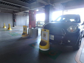 【駐車場】