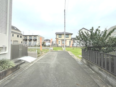 【前面道路含む現地写真】 | 仲介手数料無料　府中市西府町１丁目売土地３区画（残り１区画）　２号地
