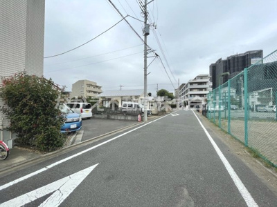 【前面道路含む現地写真】 | 仲介手数料無料　府中市西府町１丁目売土地３区画（残り１区画）　２号地