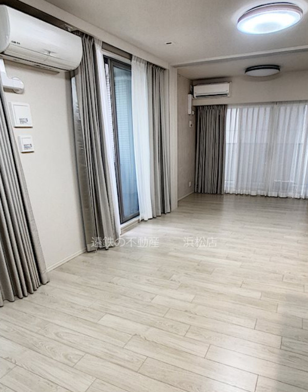 ル・シェモア浜松中央のロビー