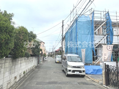 【前面道路含む現地写真】 | 仲介手数料無料　府中市四谷３丁目新築戸建て２棟（残り１棟）　２号棟