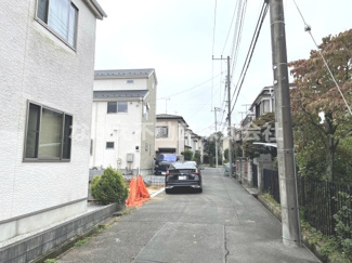 【前面道路含む現地写真】