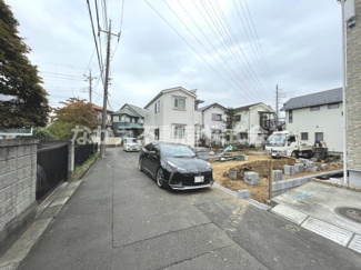 【前面道路含む現地写真】