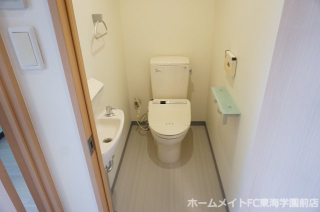 菊池郡菊陽町大字津久礼の賃貸マンションのトイレ