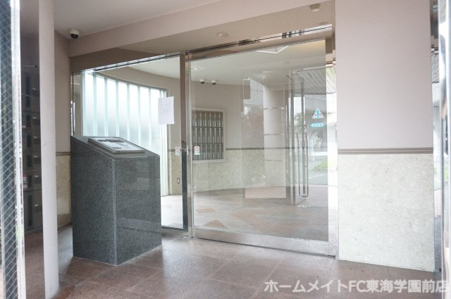 菊池郡菊陽町大字津久礼の賃貸マンションのエントランス