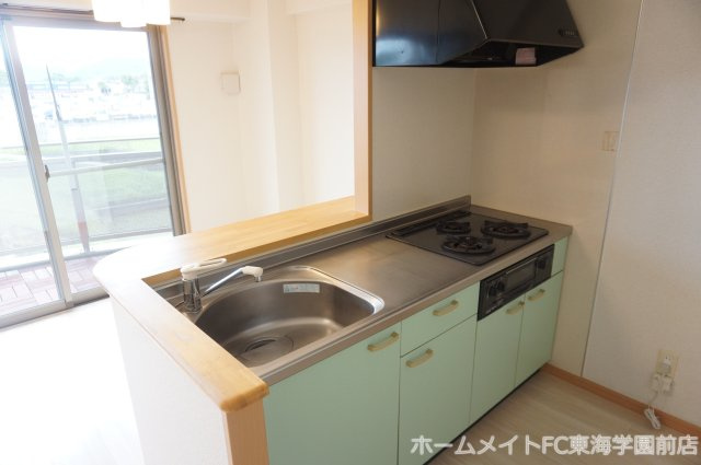 菊池郡菊陽町大字津久礼の賃貸マンションのキッチン