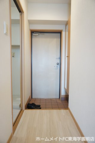 菊池郡菊陽町大字津久礼の賃貸マンションの玄関