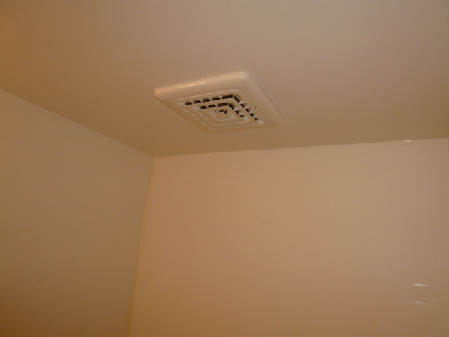 レンドールの浴室|浴室乾燥機に変更