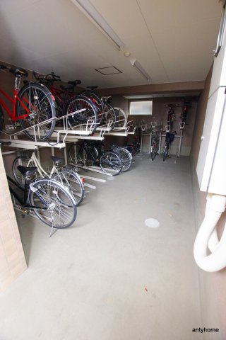 ラメゾンミュー　仲介手数料無料の駐車場
