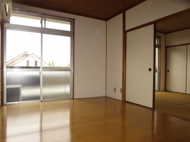【洋室】 | コーポ福島　 | 個人の部屋や寝室として使える洋室です
