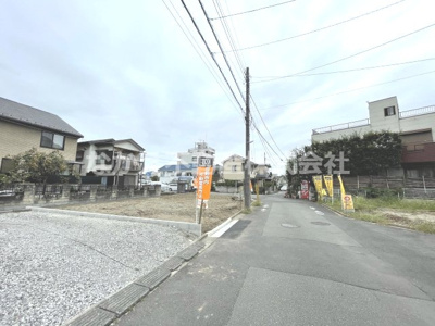 【前面道路含む現地写真】 | 仲介手数料無料　日野市南平８丁目新築戸建て２棟　２号棟