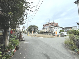 【前面道路含む現地写真】