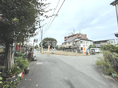 【前面道路含む現地写真】 | 仲介手数料無料　日野市南平８丁目新築戸建て２棟　２号棟
