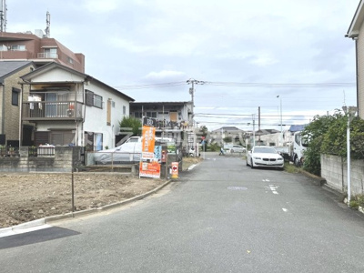 【前面道路含む現地写真】 | 仲介手数料無料　日野市南平８丁目新築戸建て２棟　２号棟
